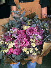 Cargar imagen en el visor de la galería, Silvātica Roses