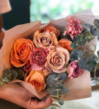 Cargar imagen en el visor de la galería, Silvātica Roses

